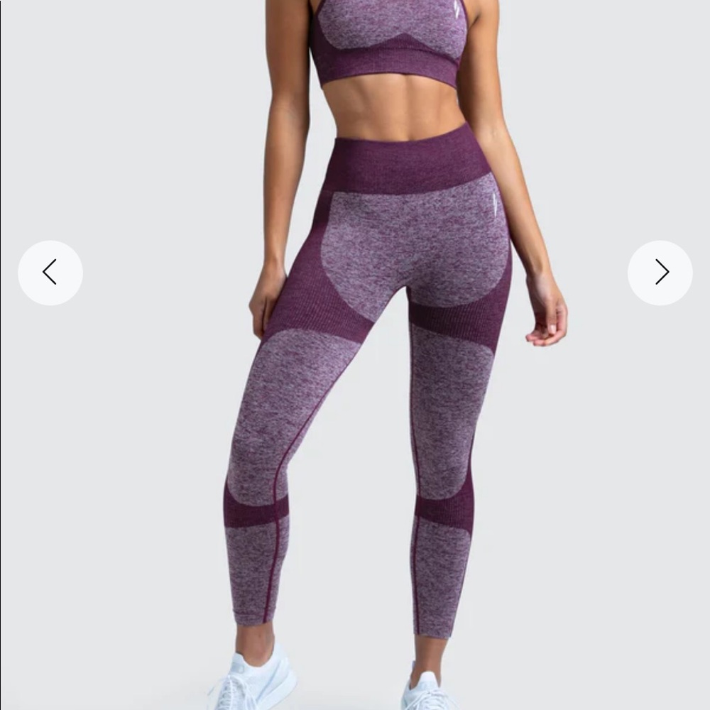 DOYOUEVEN LILAC SEAMLESS CROP BRA AND SEAMLESS LEGGING SET